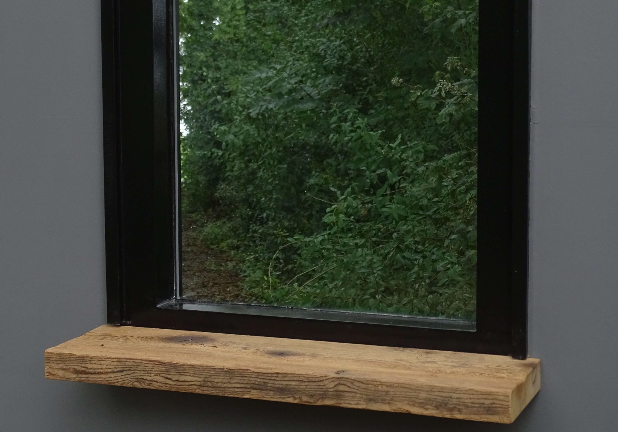 Raamrand van staal gepoedercoat | 90 cm | wit RAL 9016 | diepte 10 cm | weerbestendig | met aluminium eindkappen | vensterbank | vensterbank | vensterbank